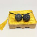 Naturaleza Jade bolas de mano gris oscuro chino salud ejercicio Baoding bolas antiestrés 1.4 «BS004